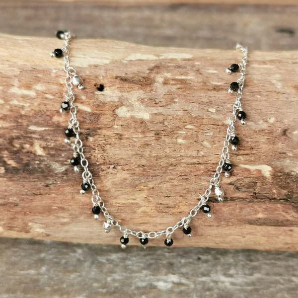 Kette Kügelchen Steine Silber