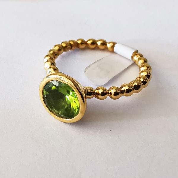 Ring gedreht mit rundem Stein