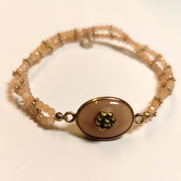 Bracelet mit ovalem Stein