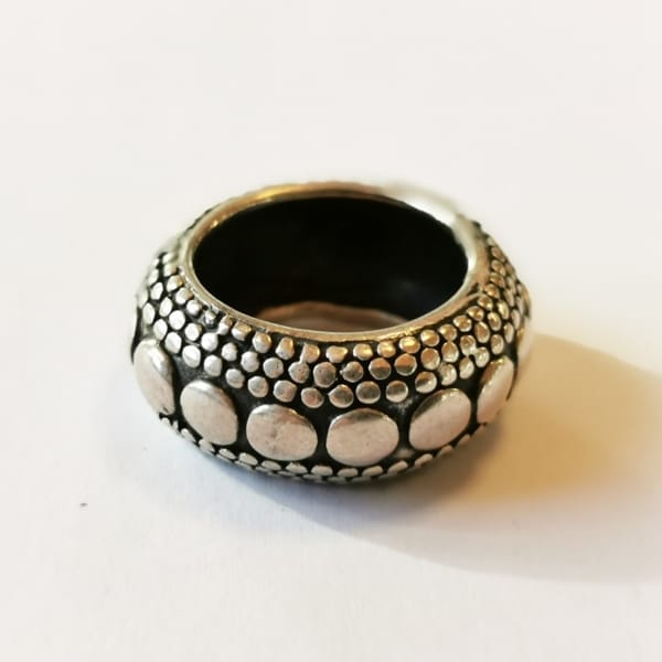 Ring breit gepunktet