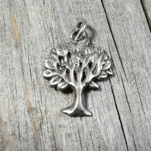 Halsanhänger Baum