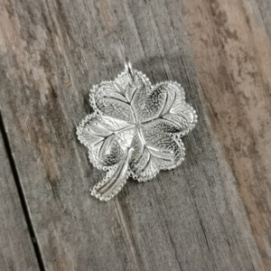 Halsanhänger Kleeblatt Silber