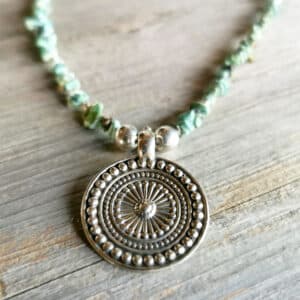 Kette mit Element Ethno